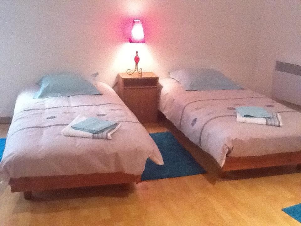 L'Appartement De La Maison Du Theatre Saint Bonnet Bourges Phòng bức ảnh
